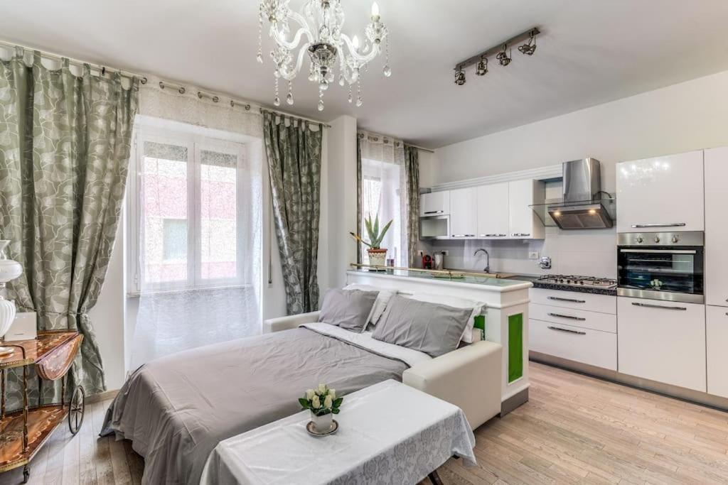 Interno 10 - Centre St Camillo Hospital * Roma
